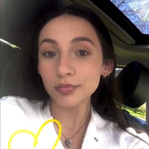 Meet your Posher, Brissa